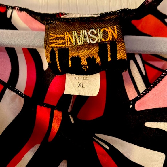 Colorful Abstract Print Blouse - Picture 2 of 6